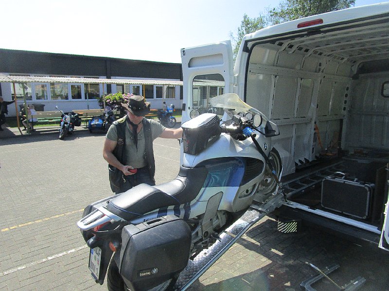 2018.05.26 Probefahrt, Bier, Grill, Freunde, Whisky und... Pflasterarbeiten (151).JPG